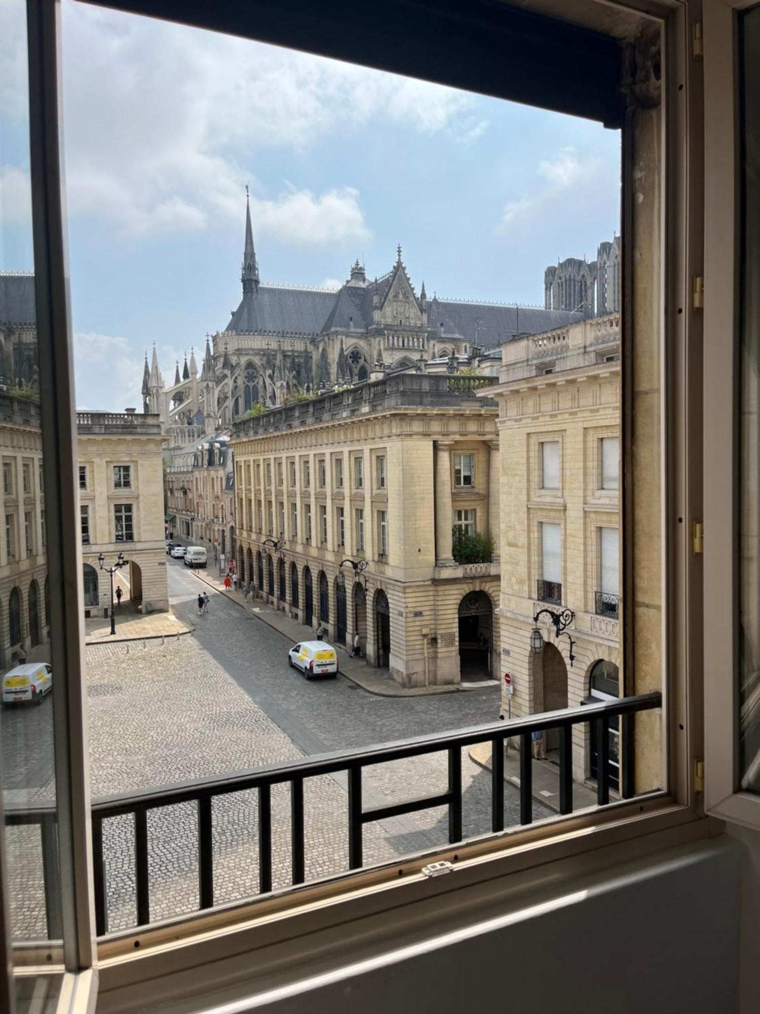 Royal Home, Hypercentre Reims Avec Vue Cathedrale Exterior foto
