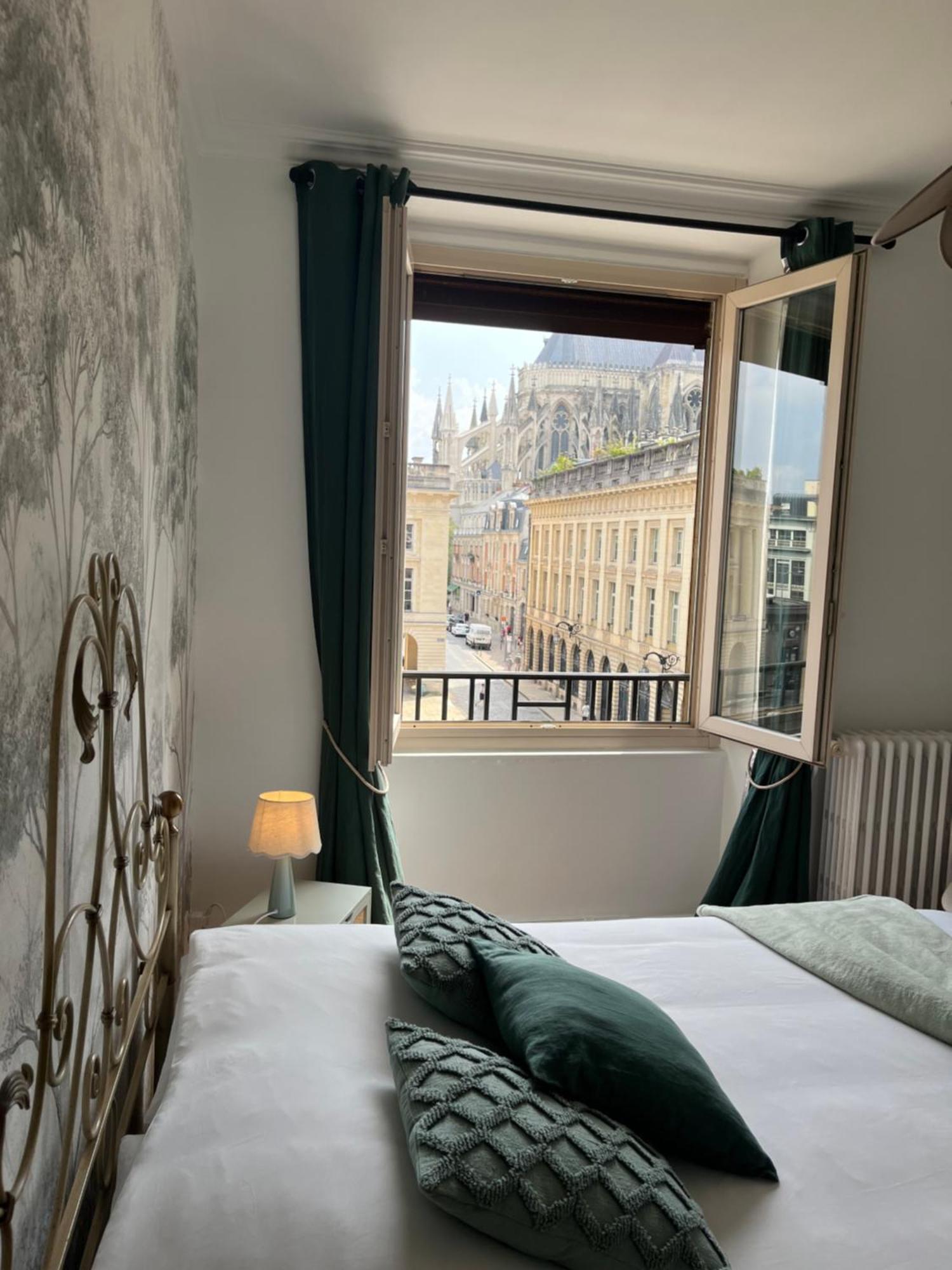 Royal Home, Hypercentre Reims Avec Vue Cathedrale Exterior foto